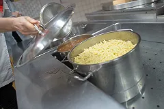 Эксперты: В РФ резко дешевеет пшено, гречка дорожает