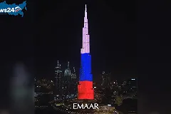 Небоскреб Бурдж-Халифа в Дубае подсветили в цвета российского флага