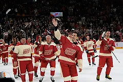 Хет-трик от Овечкина и дубль от Дацюка! Легенды мирового хоккея приехали в Екатеринбург