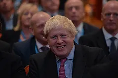 Главы МИД ЕС в понедельник обсудят введение новых санкций против РФ