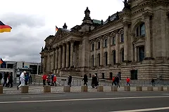 СМИ: Украина расколола Восточную и Западную Германию