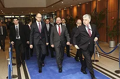 Правительство Украины поставило задачу вернуть Крым до 2017 года