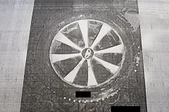 В Серове мужчина снял колеса с чужой машины и решил продать их через Интернет