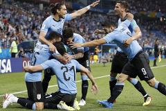 Два гола уругвайца Кавани отправили Криштиану Роналду домой
