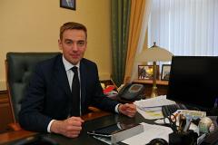 Семья заместителя Мантурова заработала на его командировках 363 млн рублей