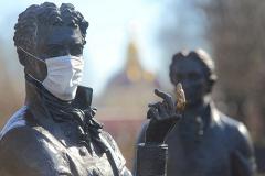 Представитель ВОЗ рассказала, что защитит от коронавируса лучше медицинской маски