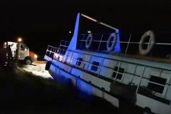 При столкновении катера с баржей погибли четыре человека, ещё четверо в тяжёлом состоянии