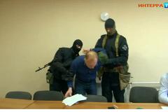 Появилось полное видео задержания в Первоуральске руководителя Водоканала во время совещания