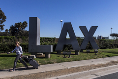 Стрелку из аэропорта Лос-Анджелеса предъявили обвинения