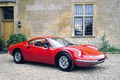 Раритетный Ferrari был продан на аукционе за 32 млн евро