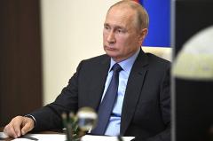 Владимир Путин во время совещания швырнул ручку на стол (ВИДЕО)