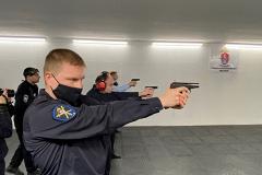 В Екатеринбурге пуля из табельного оружия сотрудника полиции рикошетом ранила подростка в голову
