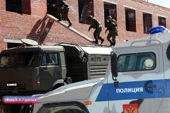 В Екатеринбурге полицейские задержали банду, торговавшую наркотиками через «Пятёрочку»