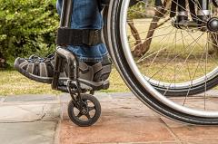 В Свердловской области у 10-летней девочки с ДЦП украли инвалидную коляску