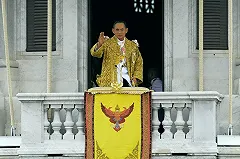 Тайланд простился с королем, скончавшимся год назад