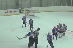 Десятилетний вратарь из Екатеринбурга избил судью клюшкой