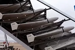 Подоляк выступил за удары по объектам производства дронов и ракет в Иране