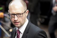 Яценюк пообещал предъявить России многомиллиардный иск