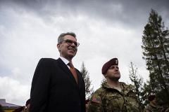 Посол США Джеффри Пайетт рассказал о двух войнах на Украине