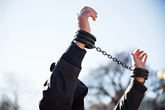 В США летчика Ярошенко прооперировали без подготовки, у него болевой шок