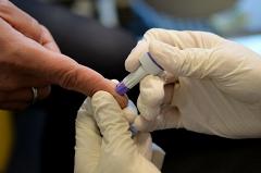 Ученый объявил о распространении в России нового опасного вируса иммунодефицита