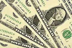 Мать и сестра полковника Захарченко покинули Россию