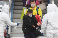 Носить маски в самолетах обяжут пассажиров в России после возобновления рейсов