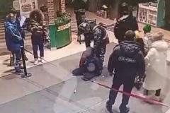 В Екатеринбурге охранник ТЦ ударил посетителя стулом по спине