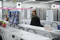 Россияне перестали ходить по магазинам