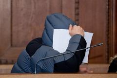 Во время процесса в Верх-Исетском суде обвиняемый пытался себя задушить