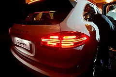 Судебные приставы изъяли у безработного жителя Екатеринбурга Porsche Cayenne