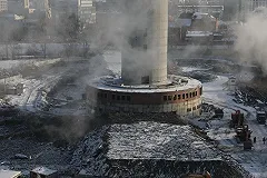 В екатеринбургском баре взорвали сладкую телебашню, но долгострой выстоял