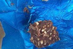 «Червяки и жуки»: екатеринбуржец купил конфеты с насекомыми