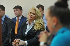 Сообщения о прогулках Евгении Васильевой по столичным скверам опровергли