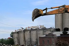 «Уралвагонзавод» представит на «Иннопроме» экскаватор от разработчиков «Арматы»