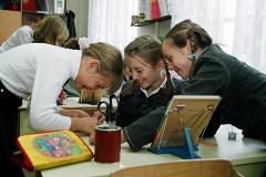Власти Екатеринбурга не смогут ликвидировать вторую смену в школах