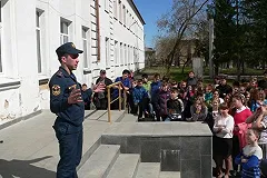После нападения на учителя в Екатеринбурге создадут памятку для педагогов