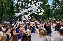 Пенную дискотеку устроили в центре Екатеринбурга
