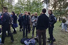 Песков объяснил действия силовиков в Екатеринбурге реакцией на провокации