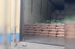 Екатеринбуржцы отправили фуру с продуктами для жителей ДНР