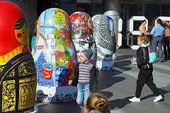 В Екатеринбурге презентовали 10 матрешек-послов российской заявки на ЭКСПО-2025