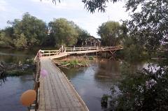 В Серове начали строить мост после того, как жители уже построили свой