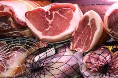 На екатеринбургских рынках нашли подозрительное мясо