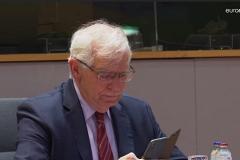 ЕС продолжит вооружать Украину, чтобы та не проиграла, заявил Боррель