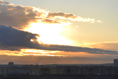 Мнения россиян о переводе часов разделились почти поровну