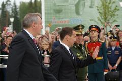 Премьер-министр РФ Дмитрий Медведев в четверг официально откроет RAE 2015