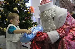 Откровения Деда Мороза: что просят на Новый год уральские дети