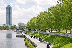 Мэрия Екатеринбурга считает, что нашла компромисс в конфликте вокруг сквера