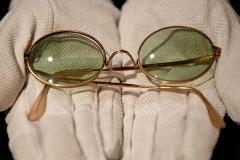 Очки Джона Леннона продали за 180 тысяч долларов