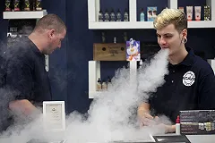 Эксперты заступились за свободу оборота и курения электронных сигарет